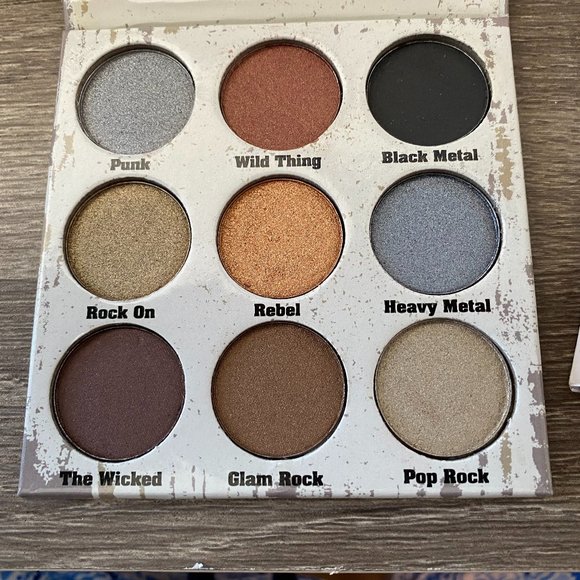 Crown Glam Metals Eyeshadow Pallette - Picture 2 of 3